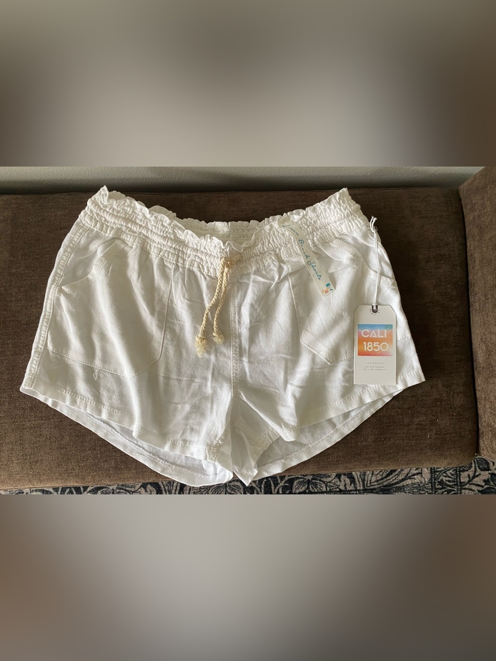 Cali 1850 White High-Waist Drawstring Linen Shorts